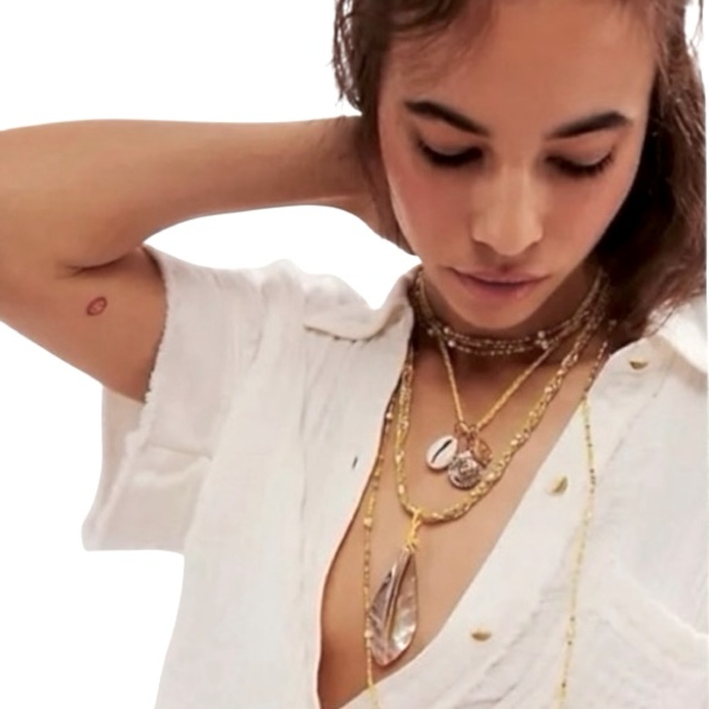 Ariana Ost (@ Free People), The Era Strand Necklace, Brown/White/Shell